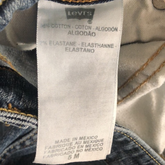 LEVI’S 518 SUPERLOW Junior Size 5 Jeans. In like new condition! 32” pant length. - Picture 5 of 6